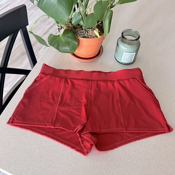 NWOT Free people Movement Mid Rise Move On Micro Red Shorts Activewear Nylon - Picture 2 of 14